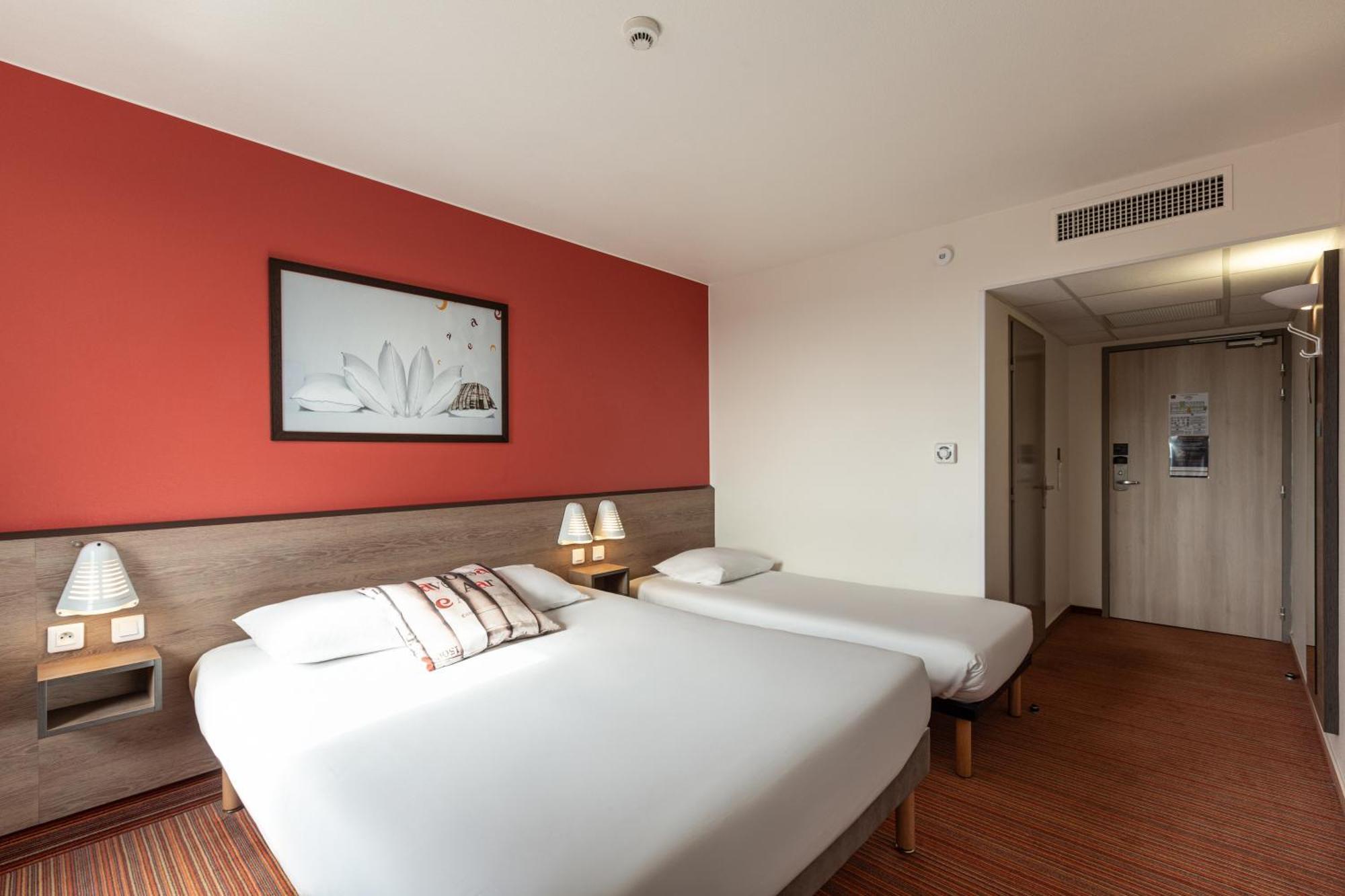 Ace Hotel Creutzwald Saint Avold Esterno foto